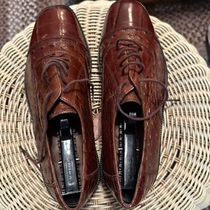 Croco and lizard print leather upper